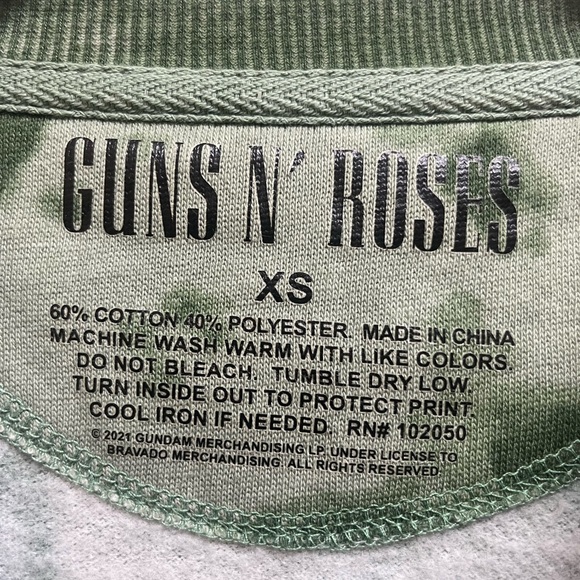 Guns & Roses Sweatshirt - Picture 2 of 2